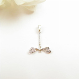 Wisiorek - Mini ważka biała