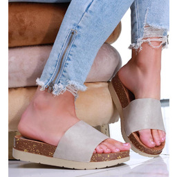 Srebrne klapki damskie na platformie