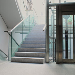 Stopnica granitowa szara płomieniowana G603 150x33x2 cm