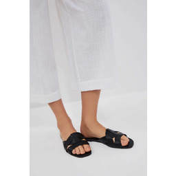 Klapki na płaskiej podeszwie-37