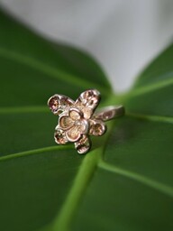 Pierścionek srebrny - Ekstrawagancki kwiat