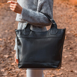 Torebka skórzana elegancki kuferek DAN-A T195 czarna