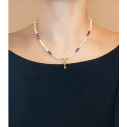 Pakamera Rubinowy sekret - sznur pereł z kluczykiem