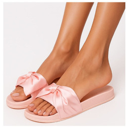 Różowe klapki damskie z kokardą