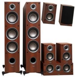 TAGA HARMONY TAV-607F (7.0) walnut