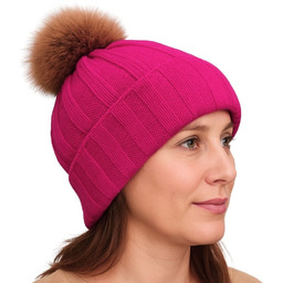 Czapka damska zimowa z pomponem polska produkcja fuksja