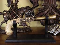 CUDOWNY PISTOLET SKAŁKOWY Z XVIII W. (K1115-L)