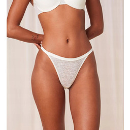 Triumph Signature Sheer String 38