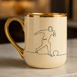 Kubek ceramiczny ze złotym rantem i uchem