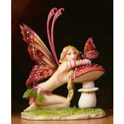 Elf z motylkiem i grzybkiem
