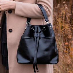 Torebka skórzana worek DAN-A T427 czarna