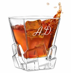 Szklanka do whisky z grawerowanymi inicjałami dla gentlemana