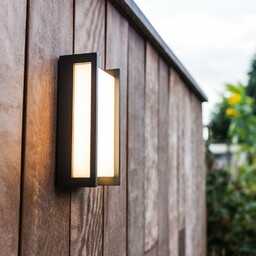 LUTEC Prosty kinkiet zewnętrzny LED Qubo