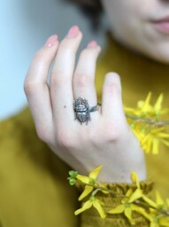 Skarabeusz szary - pierścionek srebrny