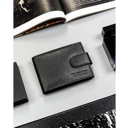 Czarny portfel męski ze skóry naturalnej z systemem