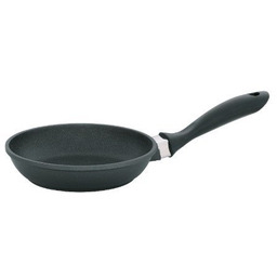 KELA-Patelnia 18cm czarna Kerros