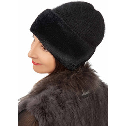 Czapka zimowa damska czarna