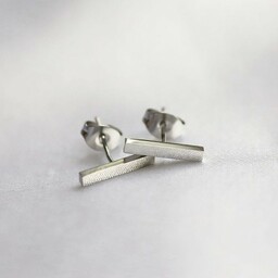 Kolczyki srebrne kreski wkrętki ze stali szlachetnej