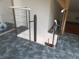 Balustrada metalowa do schodów kręconych BARDA model AGA