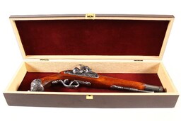 Replika pistolet Brescia w pudełku Denix model 1013G+P01