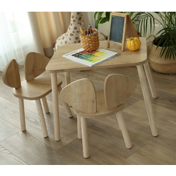 Zestaw dla dzieci stolik i dwa krzesełka Mickey