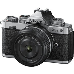 NIKON Aparat bezlusterkowy Z fc + Obiektyw Nikkor
