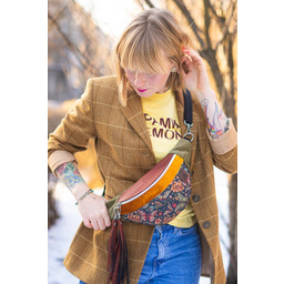 Pakamera Elegancka brązowa nerka damska z frędzlami MOTYLEM