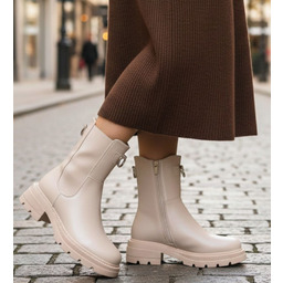 Beżowe wysokie botki damskie sztyblety