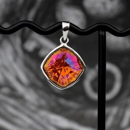 Pakamera Wisior Ertzagani - ogniste, smocze oko