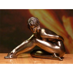 Pozująca nago kobieta akt figurka na Preznt