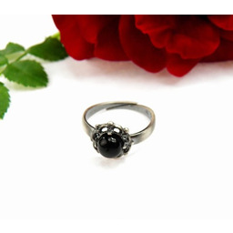 Echo Nocy - pierścionek srebrny z onyksem