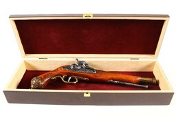 Replika pistolet Brescia w pudełku Denix modle 1013L+P01