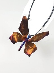Pakamera Zawieszka-tytanowy motyl