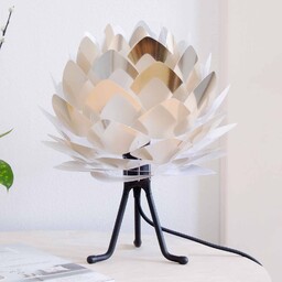 UMAGE Silvia Mini lampa stołowa/trójnóg czarny