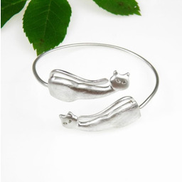 Bransoletka srebrna - Białe koty duże