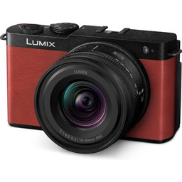 PANASONIC Aparat bezlusterkowy Lumix DC-S9 Czerwony + Obiektyw