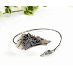 Bransoletka z wilkami