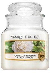 Yankee Candle Camellia Blossom świeca zapachowa 104 g