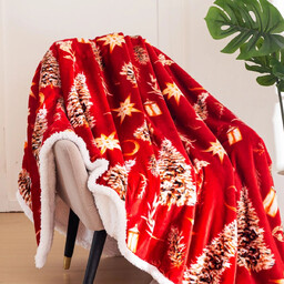 Koc-narzuta bożonarodzeniowa czerwona z białym barankiem w choinki