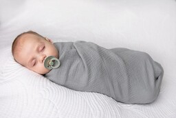 Babymatex Otulacz lekki kocyk muślinowy 80x120 Muslin grafitowy