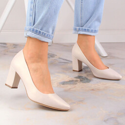 Czółenka damskie na słupku beż perła Sergio Leone