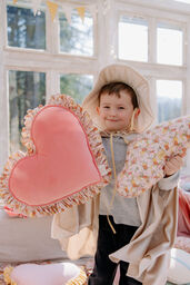 Poduszka w kształcie serca z falbanką "wiosenny ogród"