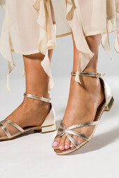 Złote sandały błyszczące damskie zakryta pięta pasek wokół