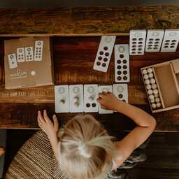 Cyfry z kulkami do nauki liczenia + KARTY