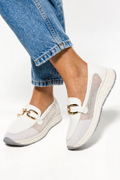 Białe mokasyny ażurowe na platformie damskie z ozdobą