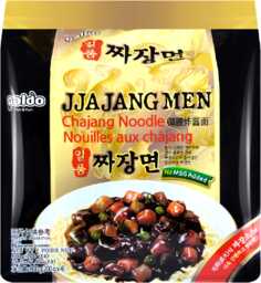 Jjajang Men, makaron z sosem z czarnej fasoli