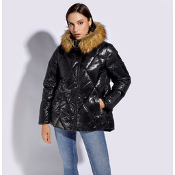 Damska kurtka puchowa pikowana trapezowa czarna
