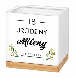 Personalizowana doniczka kwadratowa z napisem dla niej