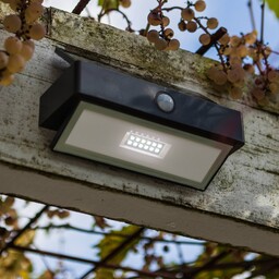 LUTEC Kinkiet zewnętrzny LED z panelem słonecznym ARROW,