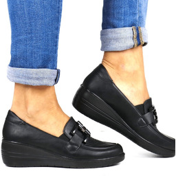 DAMSKIE PÓŁBUTY NA KOTURNIE MOKASYNY Z KLAMRĄ SOKOLSKI